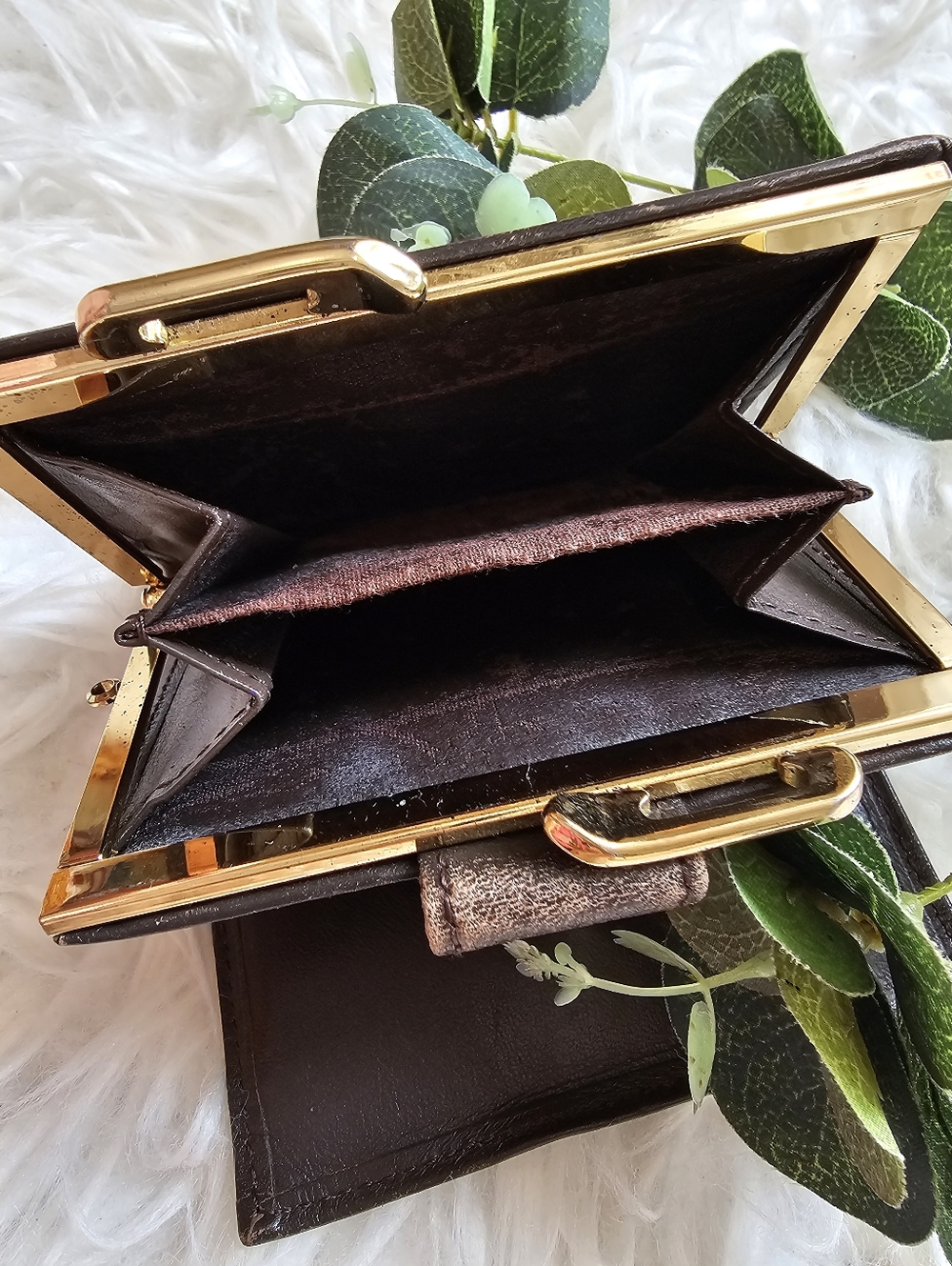 Burberry: VINTAGE 90's Preloved Wallet - Picture 7 of 10